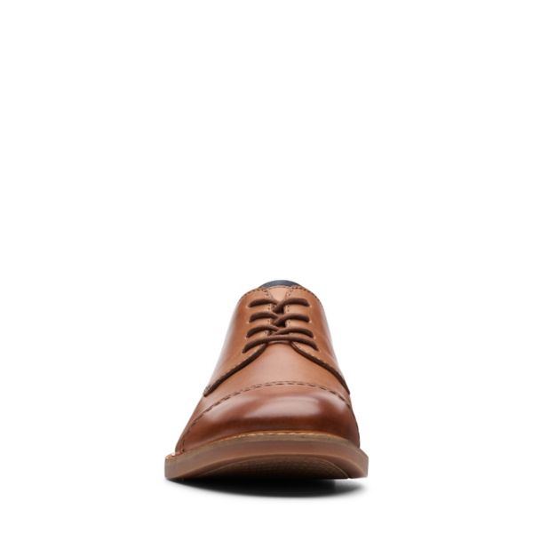 Clarks Mens Atticus Cap Wide Fit Shoes Brown | CA-7081962